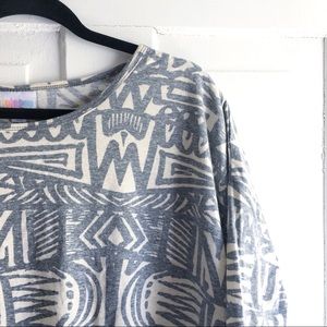 EUC LuLaRoe Irma Tunic - Off-White & Gray